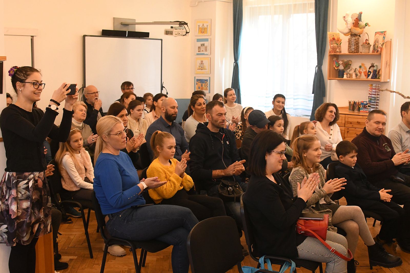 Immár 20. alkalommal hirdetik meg a Tollpihe Meseíró Pályázatot